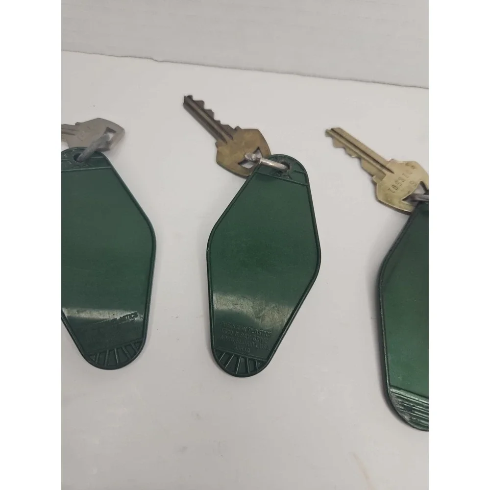 Vintage Hotel Motel Room Keys and Fob‎ Holiday Inn Asheboro NC 235 257 265